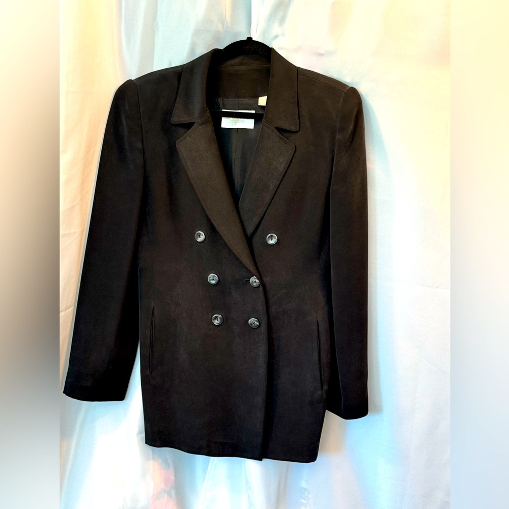 Dana Buchman 100% silk jacket.